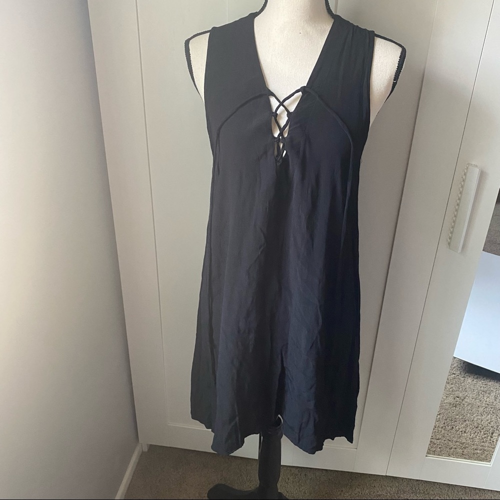 Elan Cut Front Black Midi Dress Size M